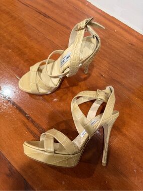 NEW Jimmy Choo Beige Leather Heels Size 38 Authentic